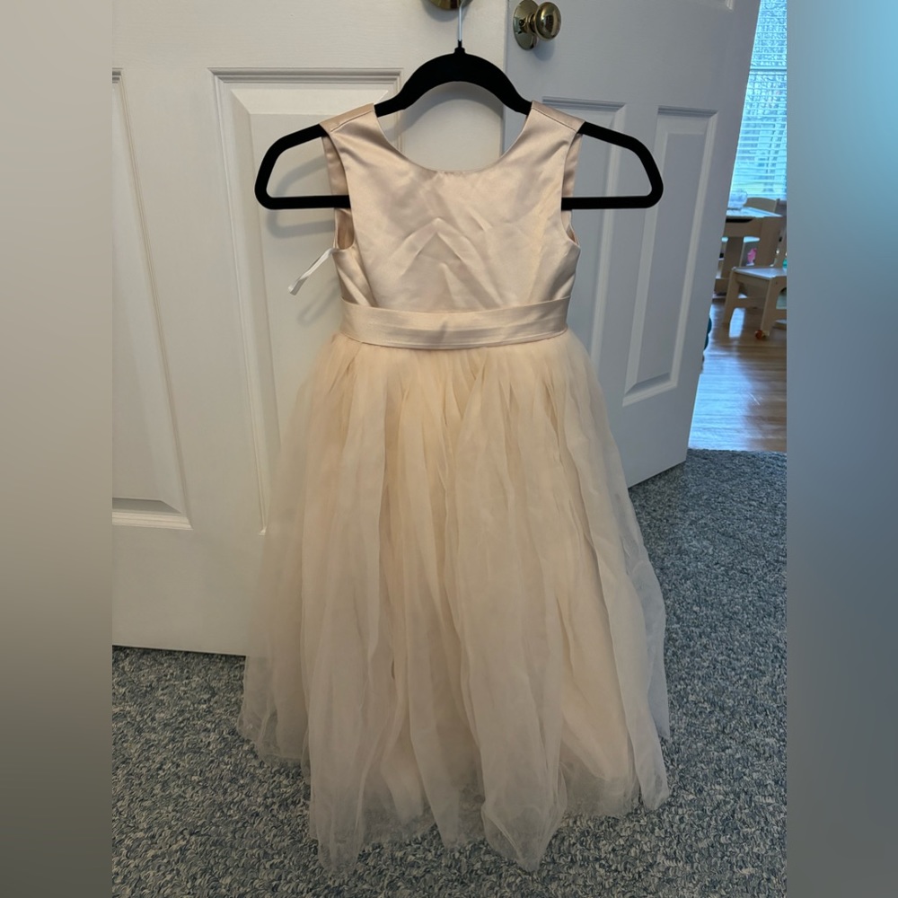 Champagne 4T/5T party/ flower girl dress never worn!